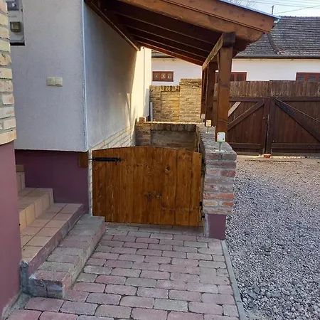 Vadaszkuert Vendegfogado B&B Alsonyek