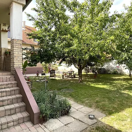 Vadaszkuert Vendegfogado Bed and Breakfast 3*