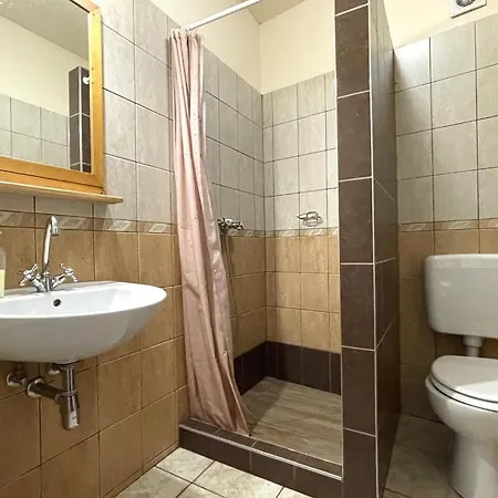 Bed and Breakfast Vadaszkuert Vendegfogado Alsonyek