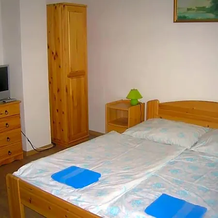 Vadaszkuert Vendegfogado فندق مبيت وإفطار 3*