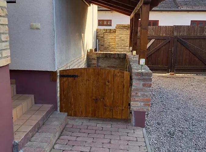 Vadaszkuert Vendegfogado B&B Alsonyek
